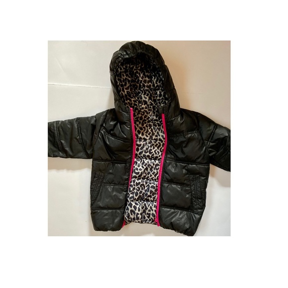 Light Puffer Girls size 4/5 Coat - Picture 3 of 4